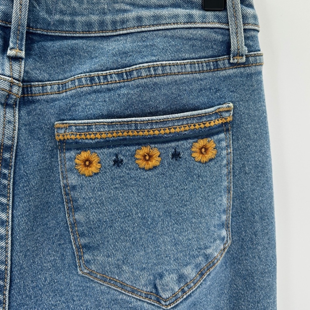 Driftwood x Free People Farrah Jean Denim Embroidered Floral Flare Leg Boho Sz26 - Picture 5 of 8